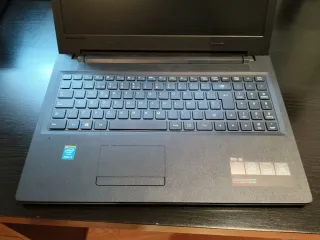 Portátil Lenovo Negro