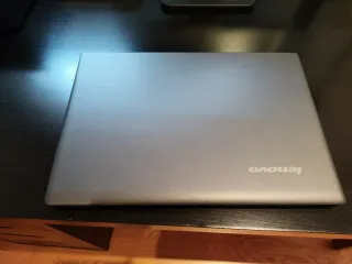 Portátil Lenovo Negro