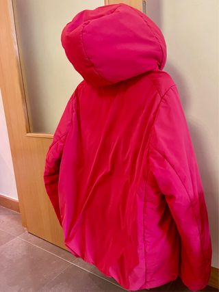 Parka plumas roja sin costuras