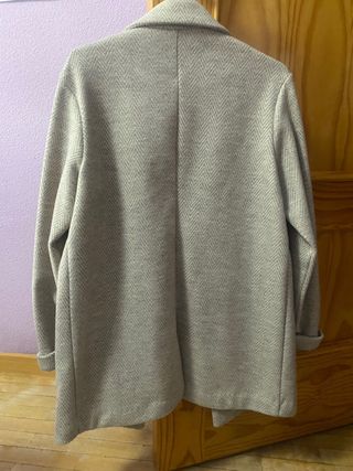 Abrigo largo Bershka beige talla XS