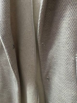 Abrigo largo Bershka beige talla XS