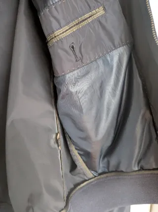 Chubasquero Massimo Dutti azul marino hombre