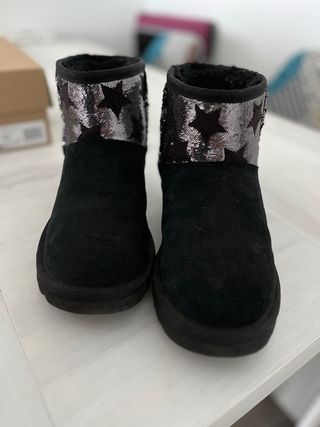 Botas UGG Negras con Lentejuelas Estrellas
