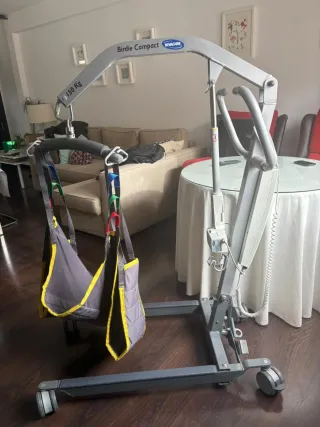 Grúa ortopédica eléctrica Invacare Birdie Compact