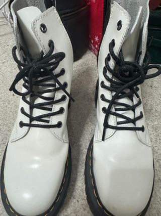 Dr. Martens bianche nuove