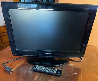 TV LCD Toshiba 19AV733G 19 pollici