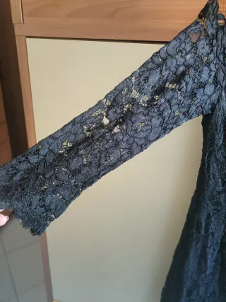 Abito pizzo nero foderato con schiena scoperta