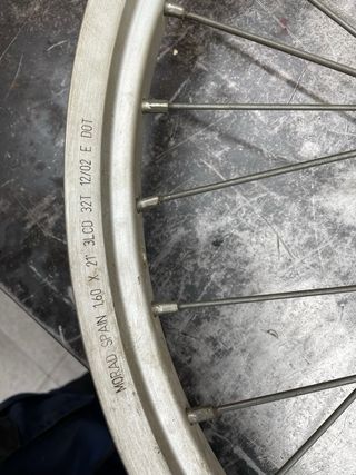 Llanta Delantera Beta Techno/Rev3