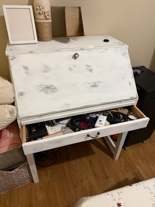 Escritorio de madera blanco