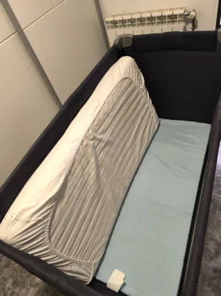 Cuna de viaje con colchón