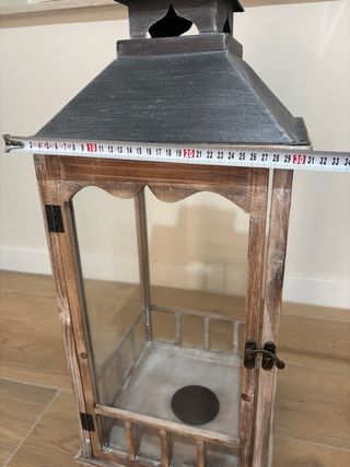 Lanterna in legno e vetro grande