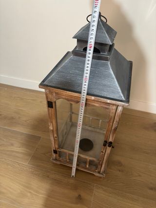 Lanterna in legno e vetro grande