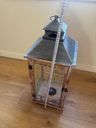 Lanterna in legno e vetro grande