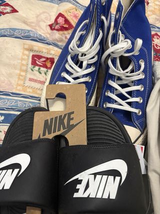 Ofertón, todo va junto, y de regalo chanclas Nike