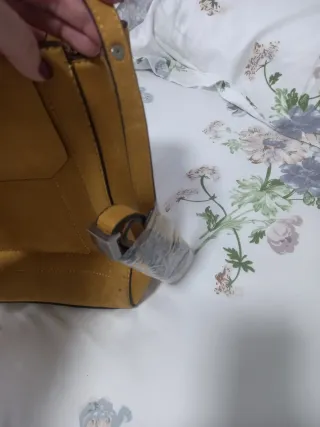 Bolso mostaza gran capacidad