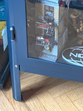 Vitrina expositora azul metálica