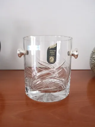 Cubitera de cristal con asas de plata