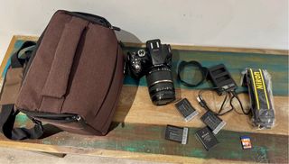 Nikon D5200 + Accesorios