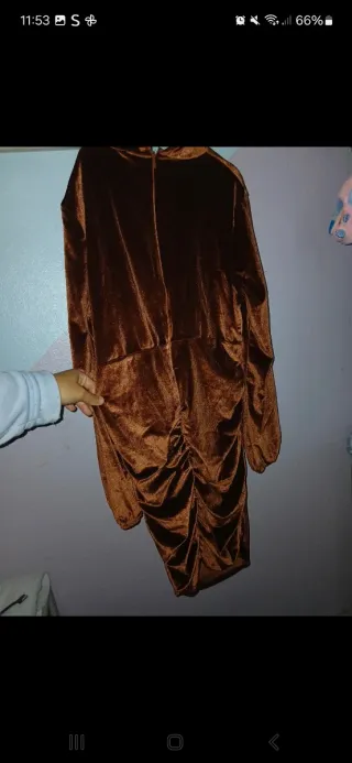 Vestido marrón de terciopelo