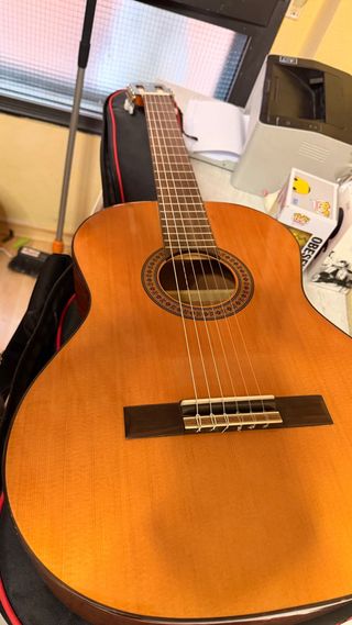 Guitarra clásica Admira Rosario – Como nueva