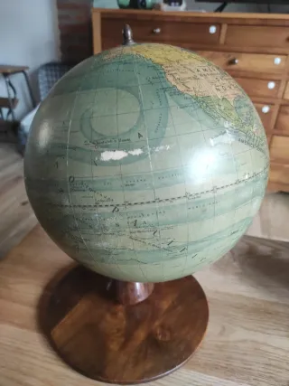 Globo terráqueo Dalmau Carles Pla