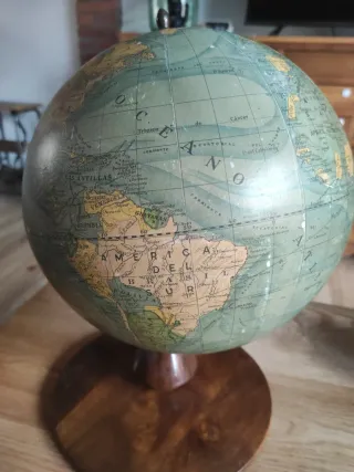 Globo terráqueo Dalmau Carles Pla