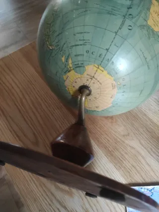 Globo terráqueo Dalmau Carles Pla