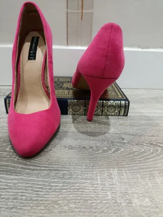 Zapatos cerrados de tacón SUITEBLANCO talla 36