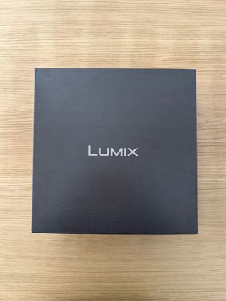 Lumix S9 Titanium Gold + 18-40mm Edición limitada