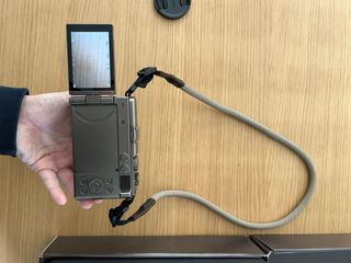 Lumix S9 Titanium Gold + 18-40mm Edición limitada