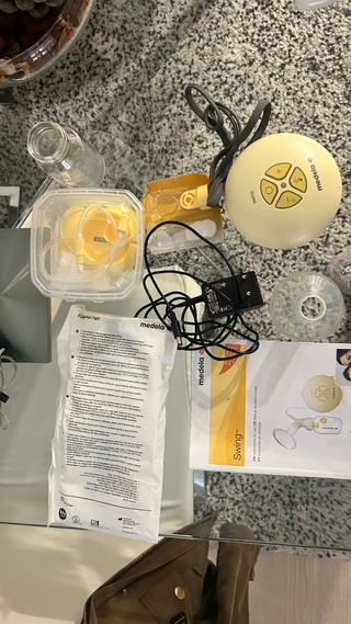 Sacaleches Medela Swing + repuestos