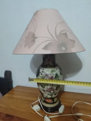 Lámpara sobremesa floral vintage