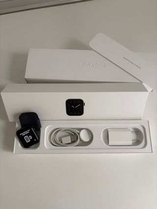 Apple Watch Series 5 . ( GPS+teléfono) 44mm.