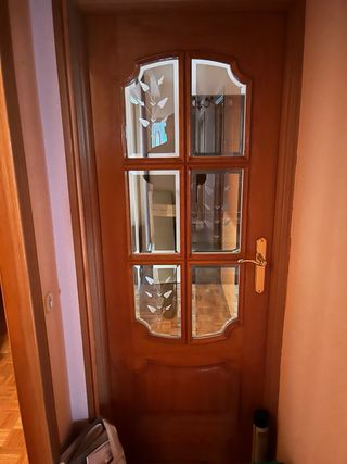 Puertas interior de madera, son 8 unds con jambas