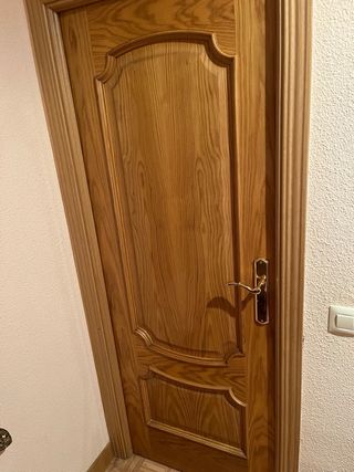 Puertas interior de madera, son 8 unds con jambas