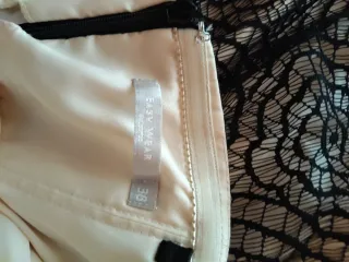 Vestido de fiesta corto negro y beige