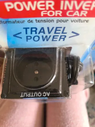 Transformador de tensión para coche