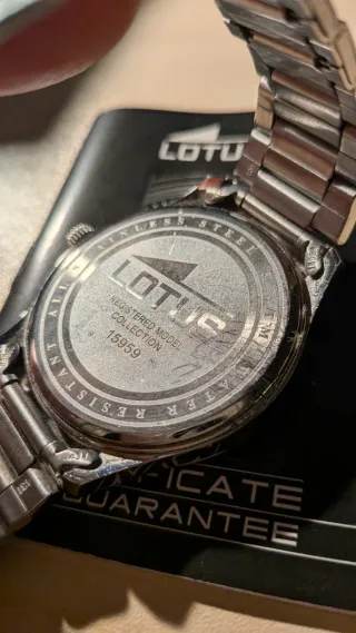 Reloj Lotus esfera azul