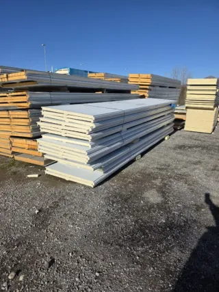 Paneles sándwich aislantes