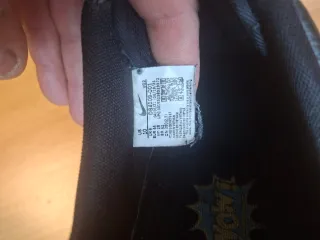 Nike Air Force 1 Luxe Negro Dorado