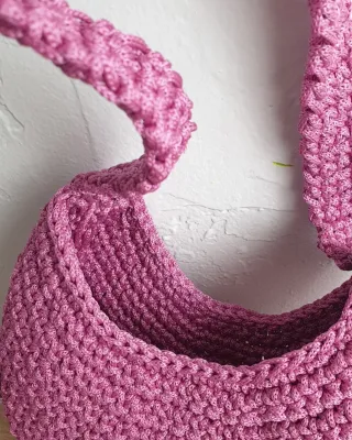 Bolso Media Lun de ganchillo tono rosa