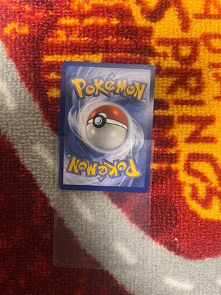 Carta Pokémon Jaula de Combate.