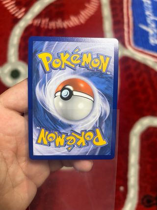 Carta Pokémon Jaula de Combate.