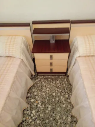 Conjunto habitación 2 camas espejo coqueta