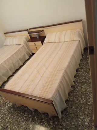 Conjunto habitación 2 camas espejo coqueta