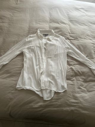 Camiseta blanca de manga larga