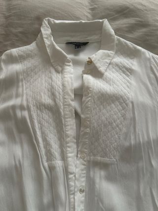 Camiseta blanca de manga larga