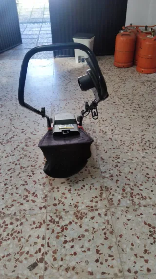 Cortacésped Eléctrico Rojo