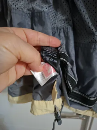 Chaqueta The North Face Amarilla y Gris