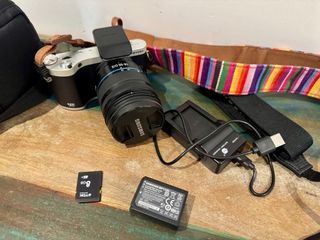 Samsung NX300 + Lente 18-55mm